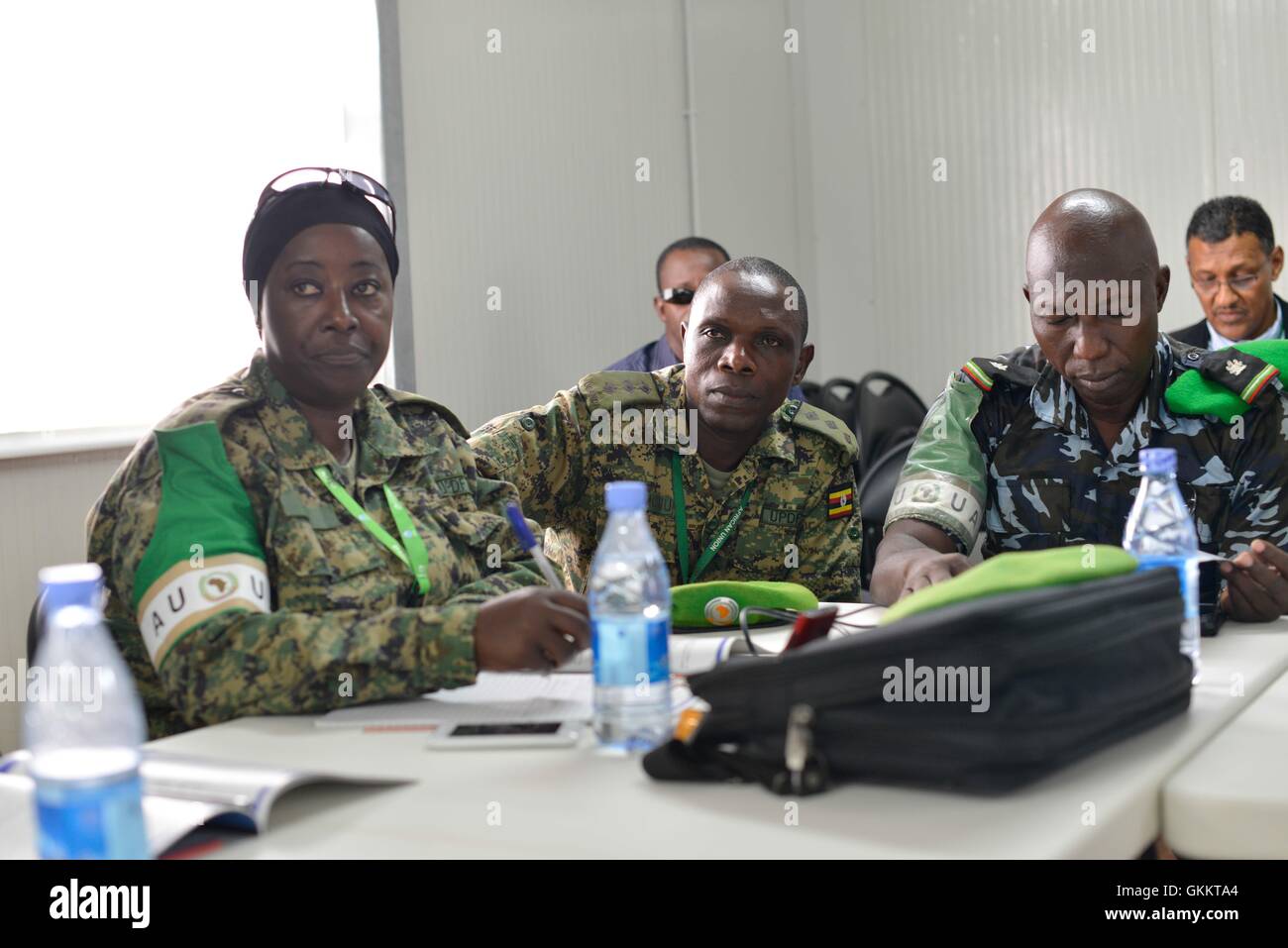 Nell'aprile 2016, gli ufficiali di coordinamento civile-militare dell'AMISOM provenienti da tutti i settori si sono riuniti a Mogadiscio per un workshop incentrato sugli orientamenti di coordinamento civile-militare umanitario specifici per paese della Somalia. L'evento mirava a migliorare la collaborazione tra organizzazioni militari e umanitarie in Somalia. Foto Stock