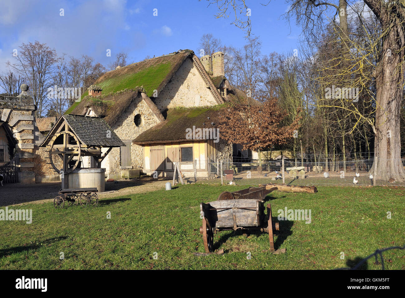 Casale della regina nel parco del castello di Versailles Foto Stock
