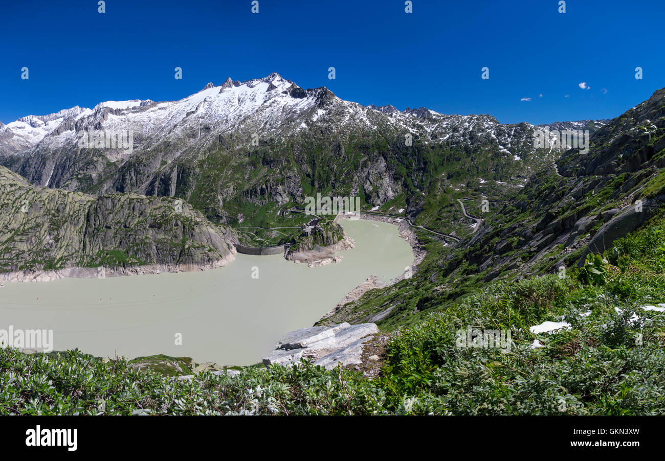 Grimselsee, un bacino idroelettrico del Lago nelle alpi svizzere, azionato da KWO Kraftwerke Oberhasli. Oberhasli svizzera. Foto Stock