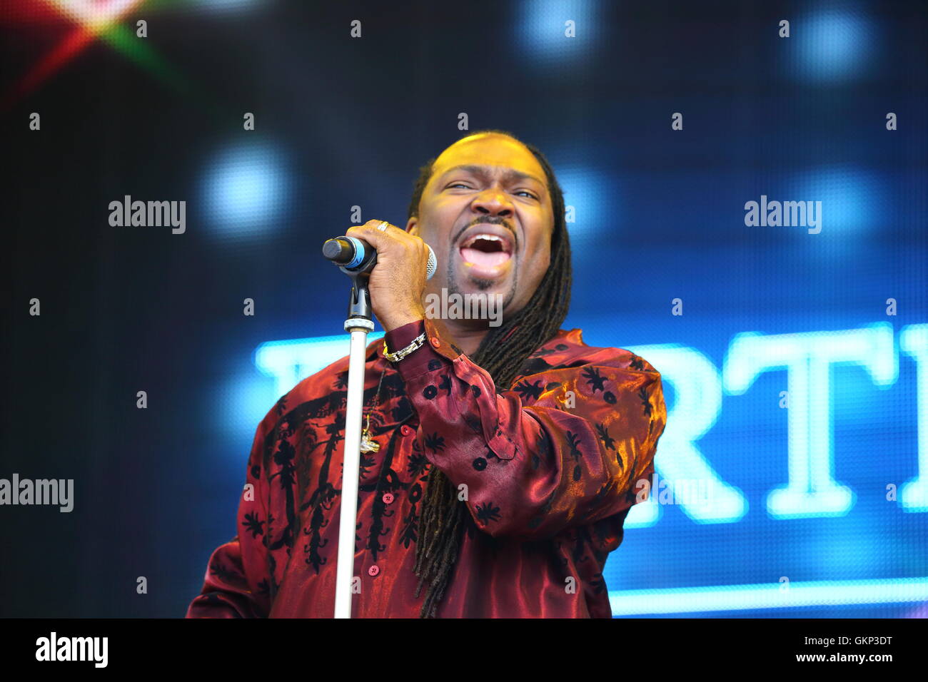 Festival di riavvolgimento, Henley-on-Thames, Oxfordshire, Regno Unito. La messa a terra, Wind & Fire Experience feat. Al Mckay tutte le stelle. La musica al suo meglio © Uwe Deffner/Alamy Live News Credito: Uwe Deffner/Alamy Live News Foto Stock