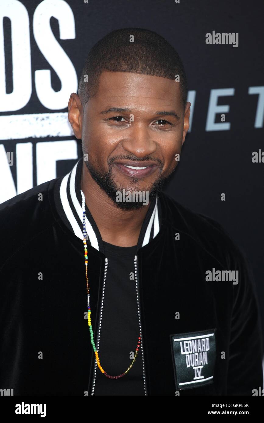 New York, Stati Uniti d'America. Il 22 agosto, 2016. Usher Raymond IV a "MANI DI PIETRA' Premiere al teatro SVA su agosto 22, 2016 a New York City. Credito: Diego Corredor/Media punzone Credito: MediaPunch Inc/Alamy Live News Foto Stock