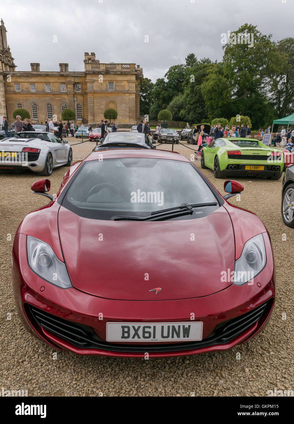 Mclaren MP4-12c super car in mostra al Palazzo di Blenheim Foto Stock