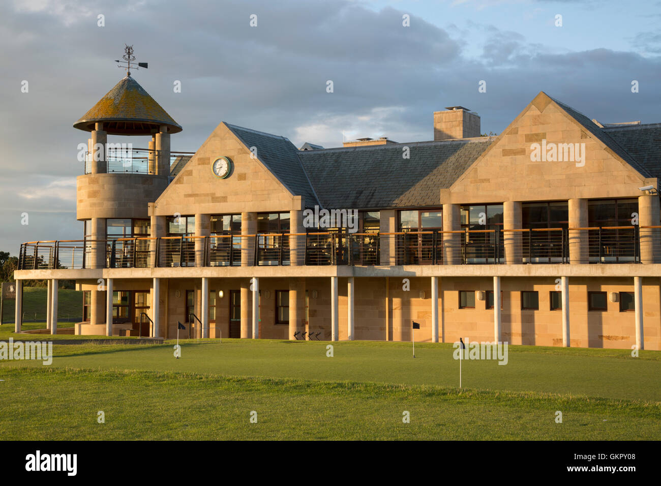 St Andrews Links Clubhouse e Swilcan ristorante; Fife, Scozia - UK Foto Stock