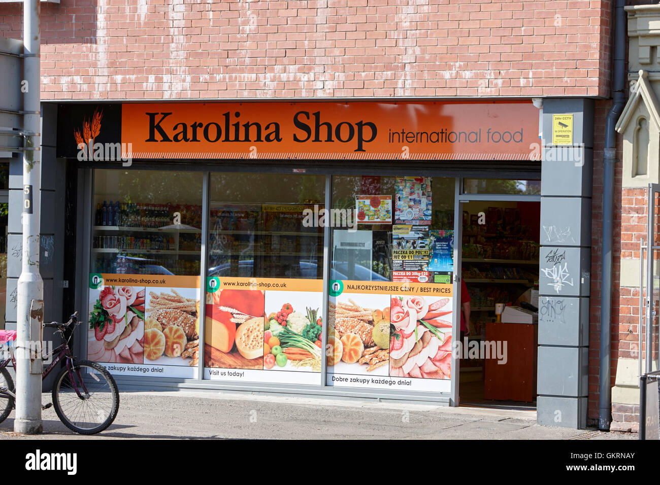 Karolina shop international e dell Europa dell est negozio di alimentari a Belfast Irlanda del Nord Foto Stock