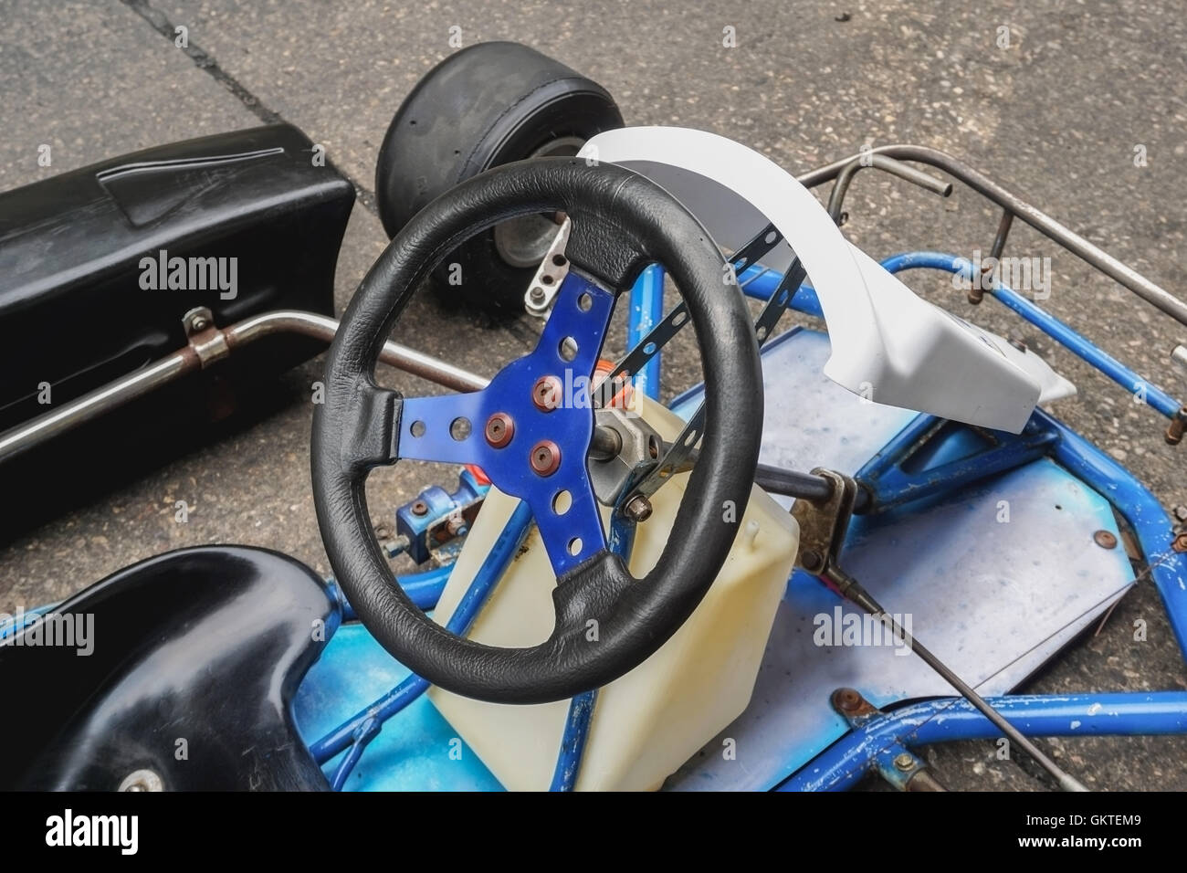 Go kart racing volante, il fuoco selettivo Foto stock - Alamy