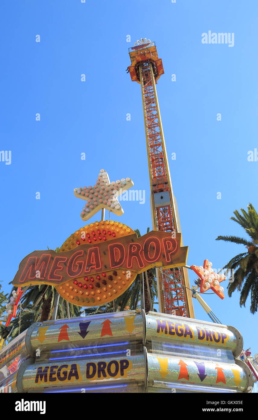 Persone godere di attrazioni a Moomba Festival a Melbourne in Australia. Foto Stock