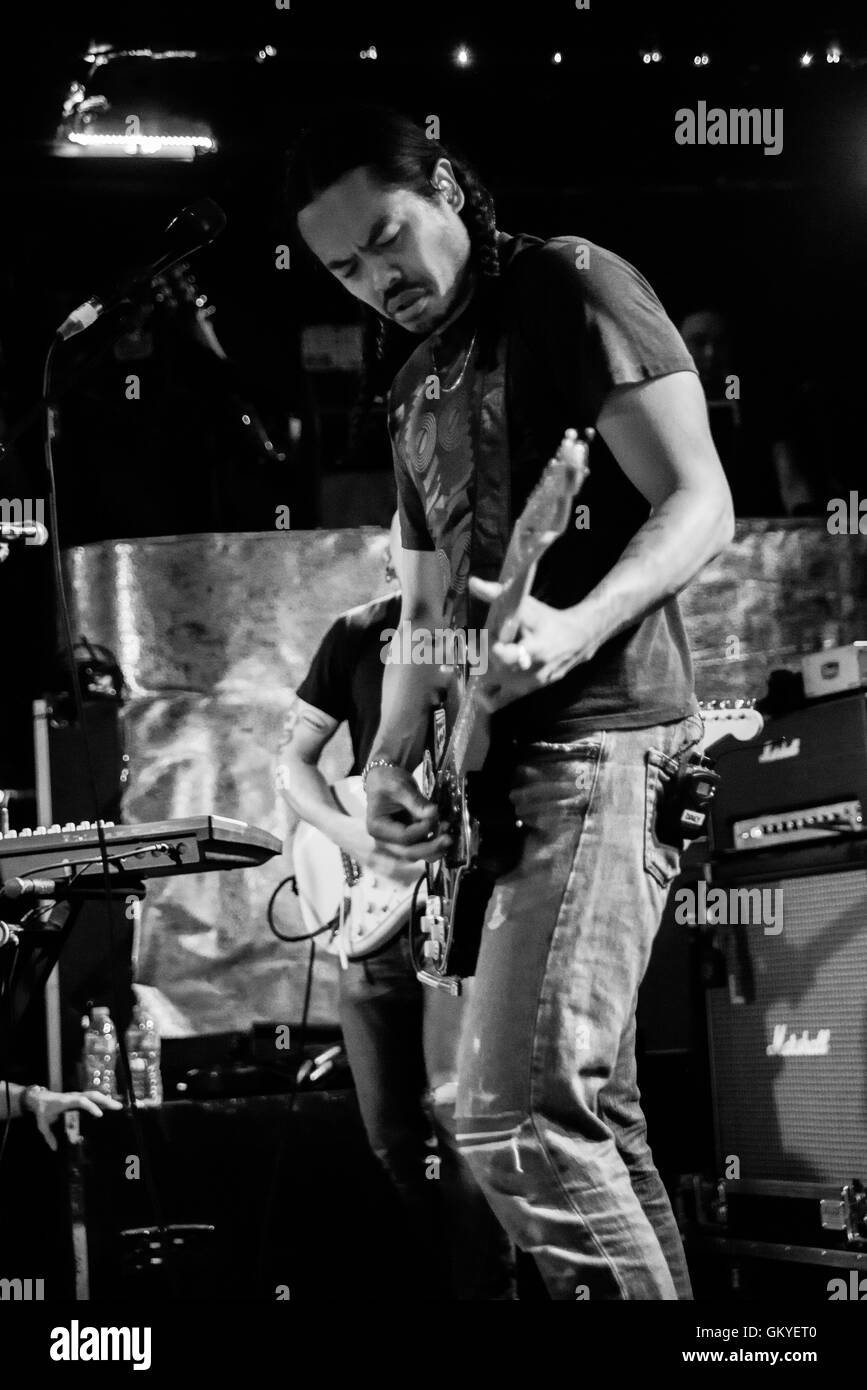 Londra REGNO UNITO. 24 agosto 2016. Della band australiana la trappola di tempra eseguire a Lexington per la prima volta dopo sette anni. Credito: Alberto Pezzali/Alamy Live News. Foto Stock