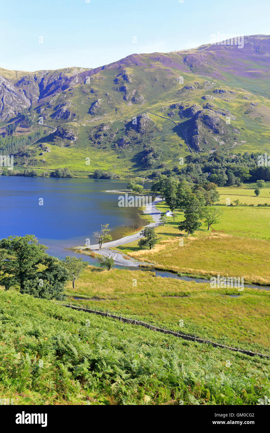 Buttermere e fondo Warnscale, Cumbria, Parco Nazionale del Distretto dei Laghi, Inghilterra, Regno Unito. Foto Stock