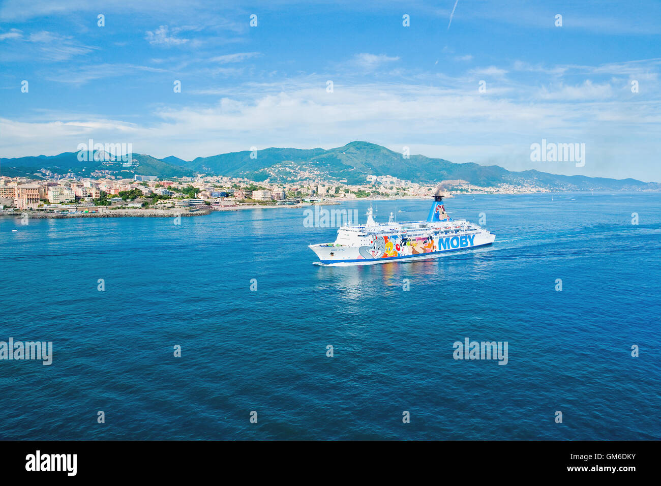 Cruiseferry Moby Otta in avvicinamento al porto di Genova, Italia Foto Stock