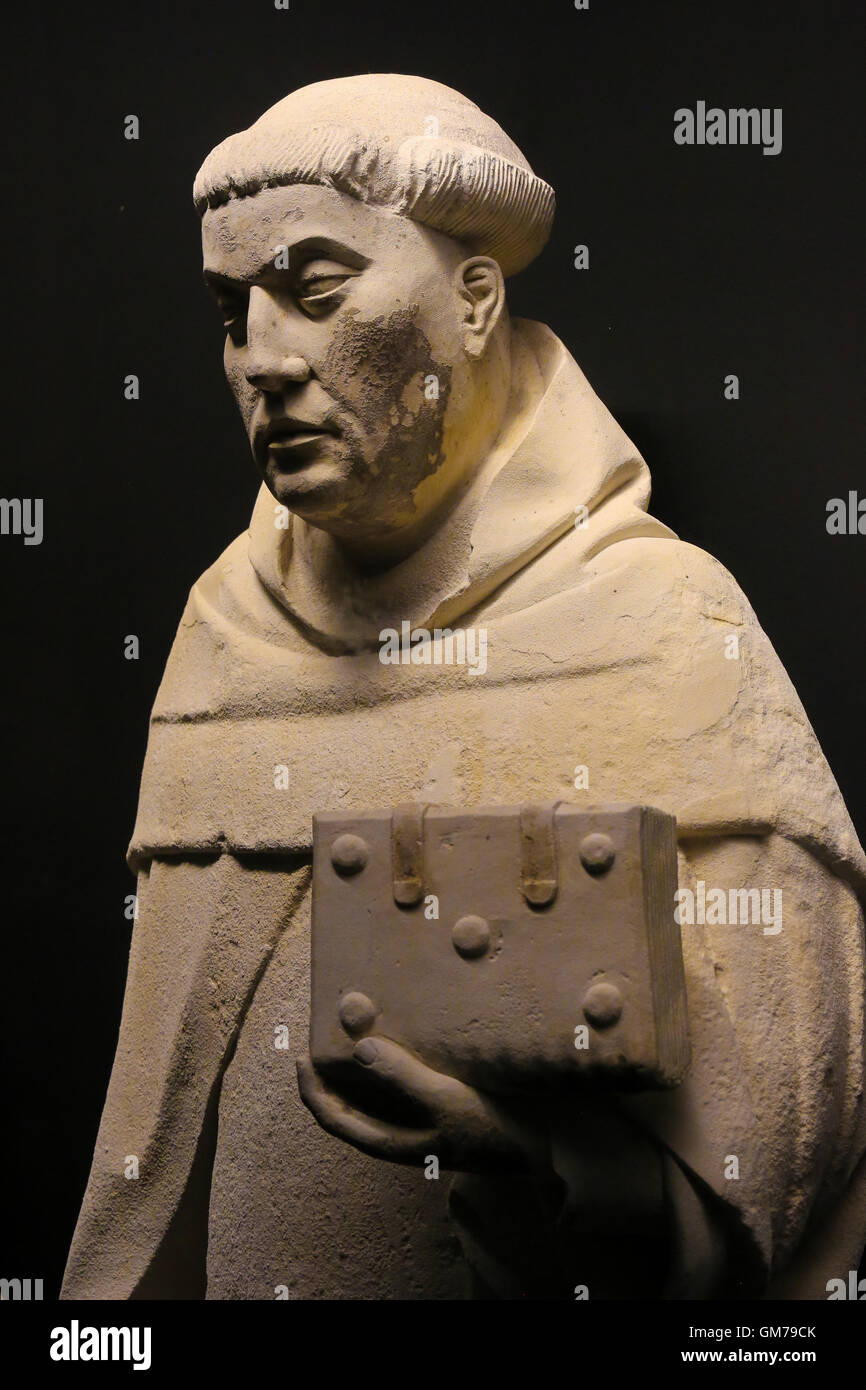 BATALHA, Portogallo - Luglio 24, 2016: Statua di San Domenico (1170 - 1221) nel Monastero di Batalha in Portogallo. Foto Stock