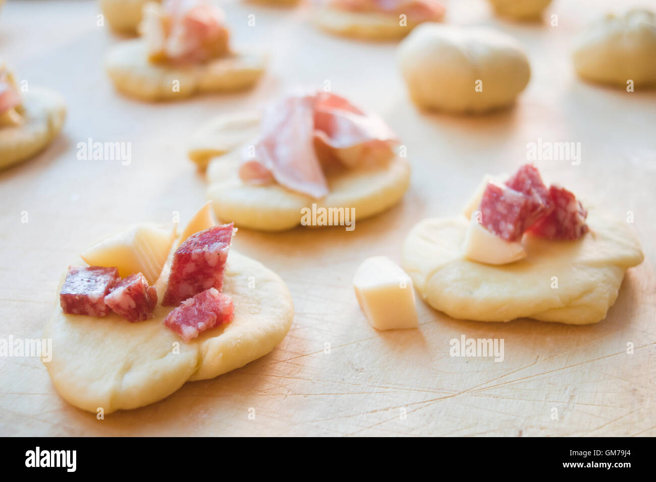Pizzette e finger food Foto Stock