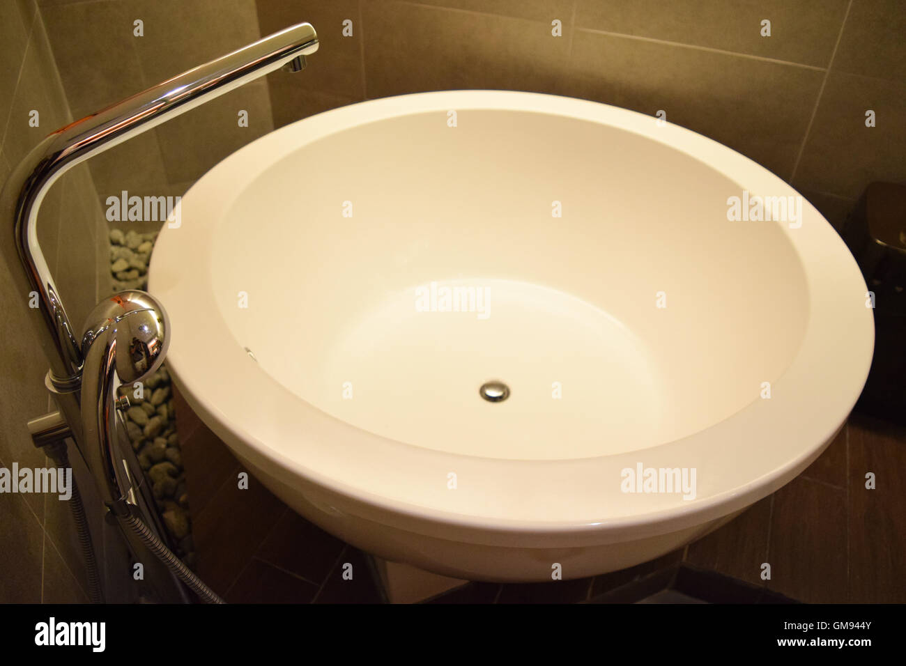 Batj vasca nella stanza da bagno Foto Stock