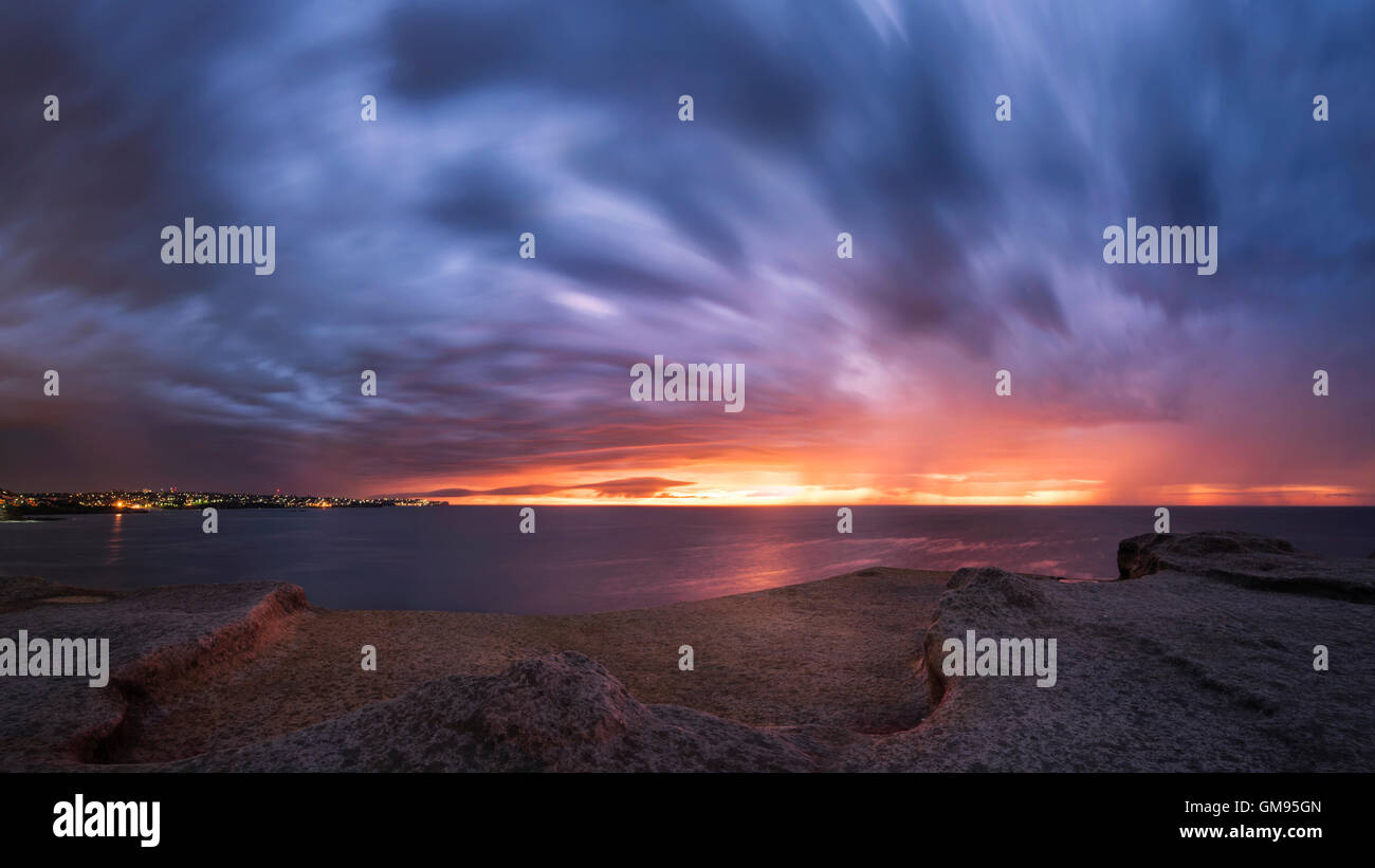 Australia, Nuovo Galles del Sud, Maroubra, della costa al tramonto Foto Stock