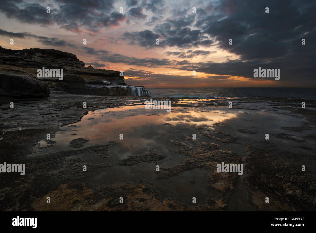 Australia, Nuovo Galles del Sud, Maroubra, della costa al tramonto Foto Stock