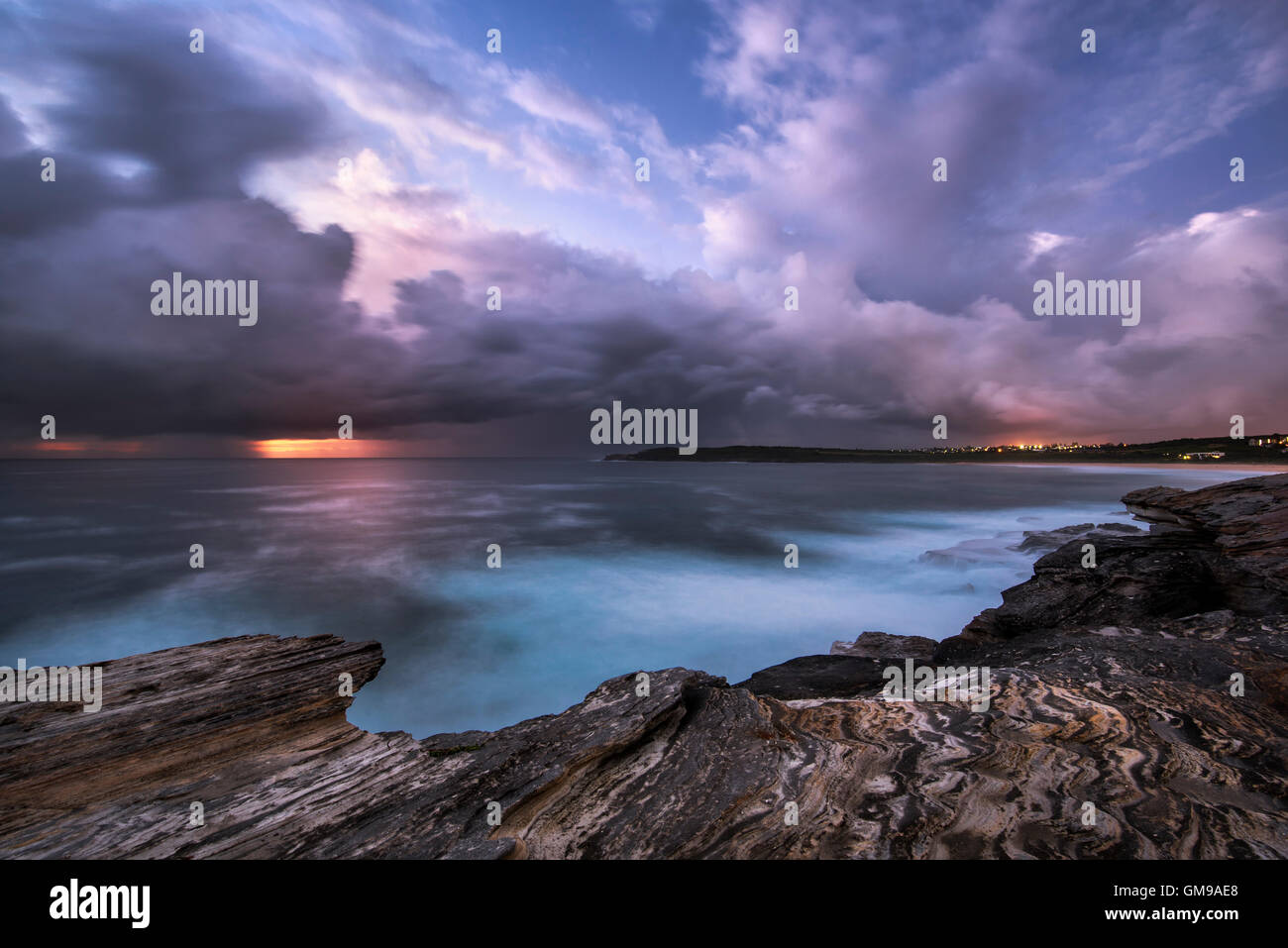 Australia, Nuovo Galles del Sud, Maroubra, spiaggia di sera Foto Stock