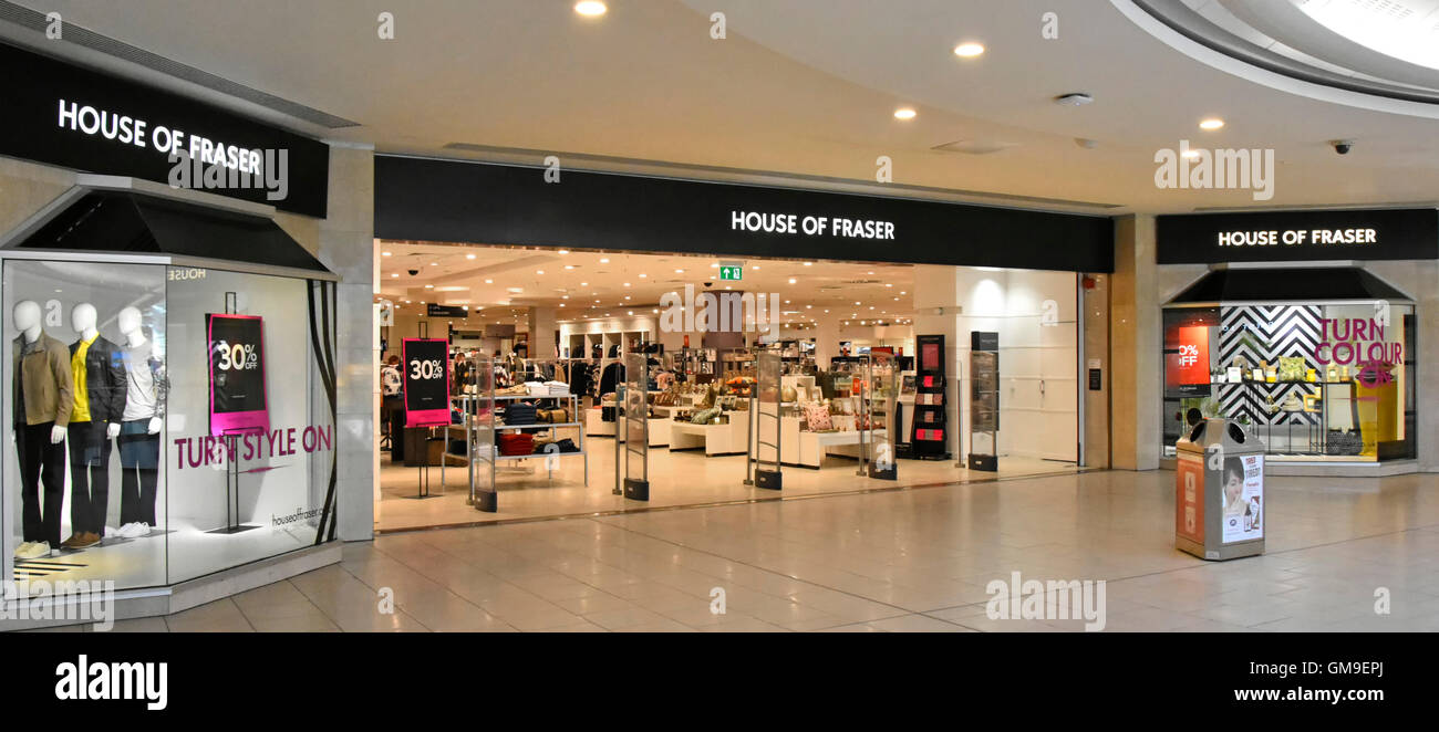 Shopping Mall ingresso alla House of Fraser department store retail business negozio finestra anteriore display Intu Lakeside Shopping Centre Thurrock Essex REGNO UNITO Foto Stock