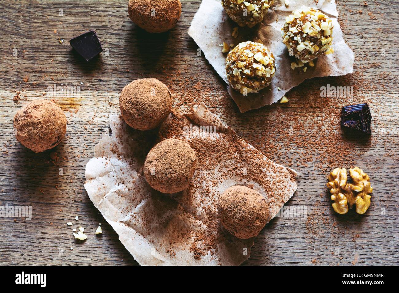 Cioccolato artigianale palle di tartufo Foto Stock