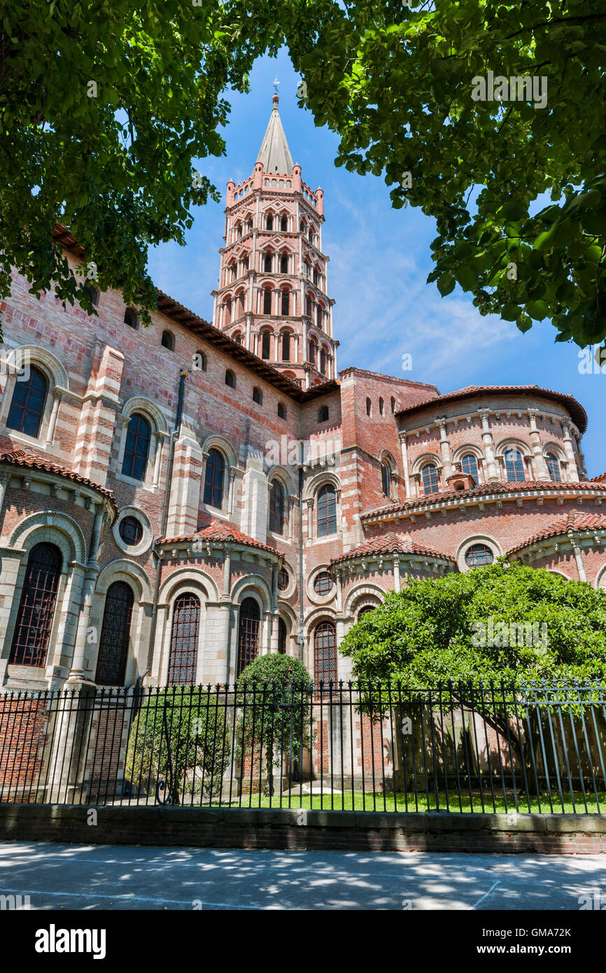 Basilica di San Sernin è un punto di riferimento nella città di Tolosa, Francia. Foto Stock