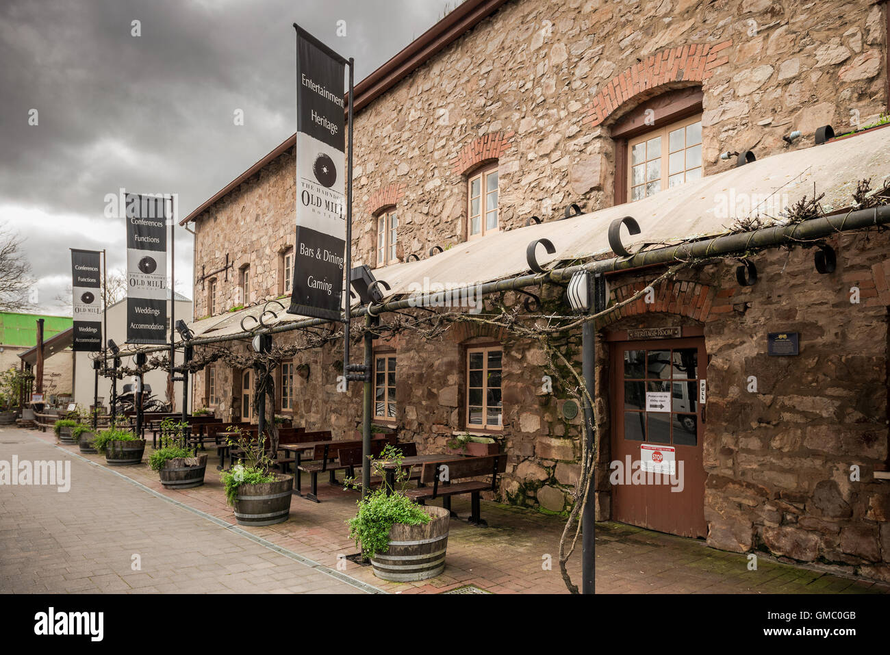 Adelaide, Australia - 13 agosto 2016: Old Mill Hotel nella città di Hahndorf, Adelaide Hills, Australia del Sud. Foto Stock