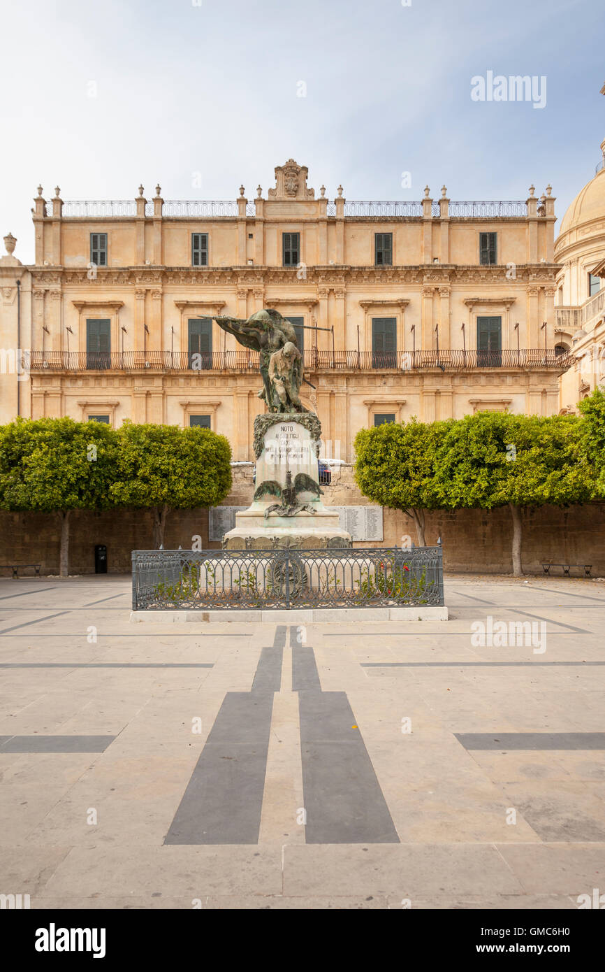 Palazzo Landolina, Corso Vittorio Emanuele, Noto, Sicilia, Italia Foto Stock