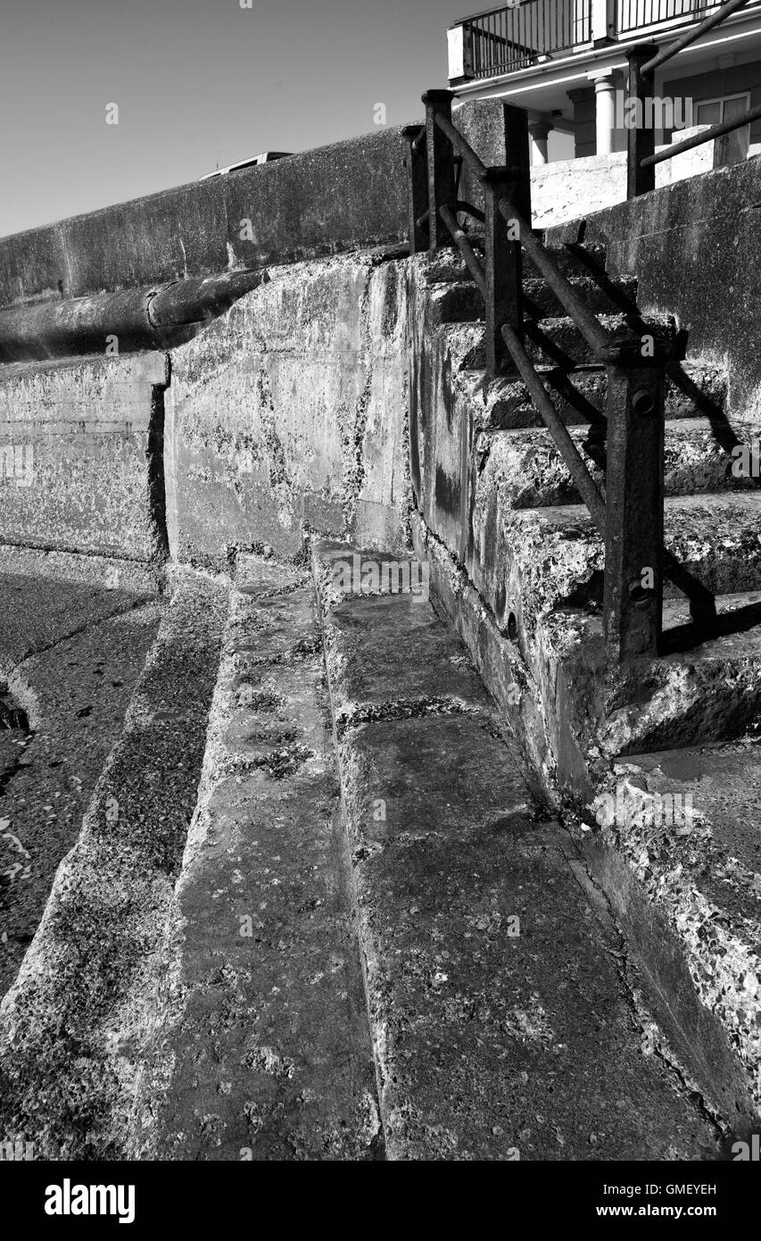Fronte mare connrete Foto Stock
