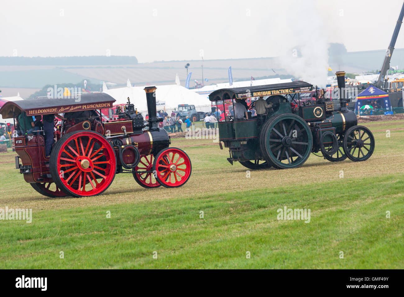 Tarrant Hinton, Blandford, Dorset, Regno Unito. 25 Agosto, 2016. I visitatori accorrono in Tarrant Hinton per il primo giorno del grande Dorset fiera del vapore. La manifestazione si snoda fino a lunedì e attirerà 200.000 visitatori con il showground che copre più di 600 acri. Credito: Carolyn Jenkins/Alamy Live News Foto Stock