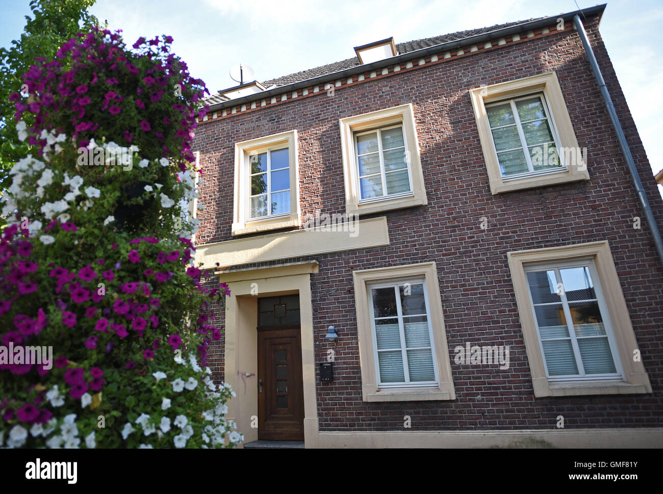 Bruggen-Bracht, Germania. 26 Ago, 2016. Il 'biologico Cancer Center' edificio in Bruggen-Bracht, Germania, 26 agosto 2016. Foto: HENNING KAISER/dpa/Alamy Live News Foto Stock