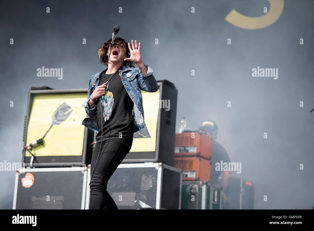 Leeds, Regno Unito. Il 26 agosto 2016. Kellin Quinn, Justin colline, Nick Martin, Gabe Barham e Jack Fowler di dormire con le sirene eseguire sul palco principale al festival di Leeds, 2016 26/08/2016 Credit: Gary Mather/Alamy Live News Foto Stock