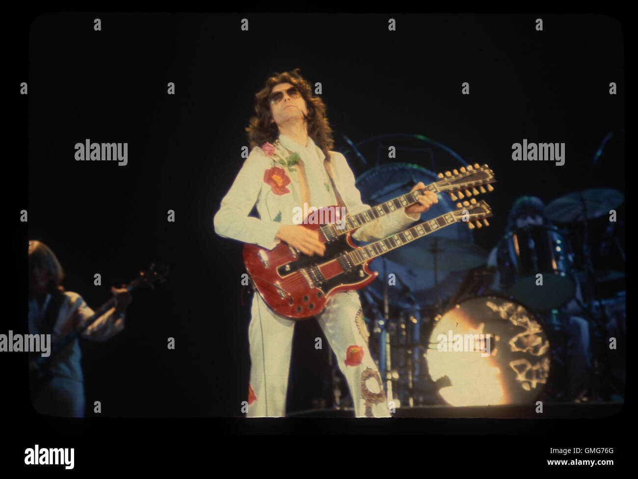 LED ZEPPELIN suonare dal vivo presso il favoloso Forum di Inglewood, CA USA il 27 giugno 1977. Foto © Kevin Estrada / Media punzone Foto Stock