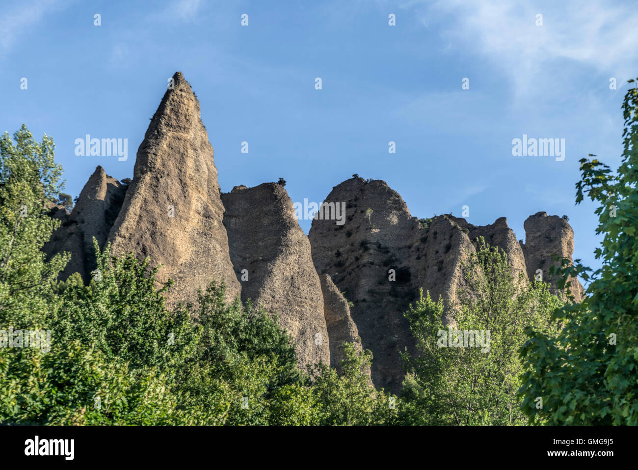 I penitenti des Mees, tra Forcalquier, Sisteron e Digne, Alpes-de-Haute-Provence, Francia Foto Stock