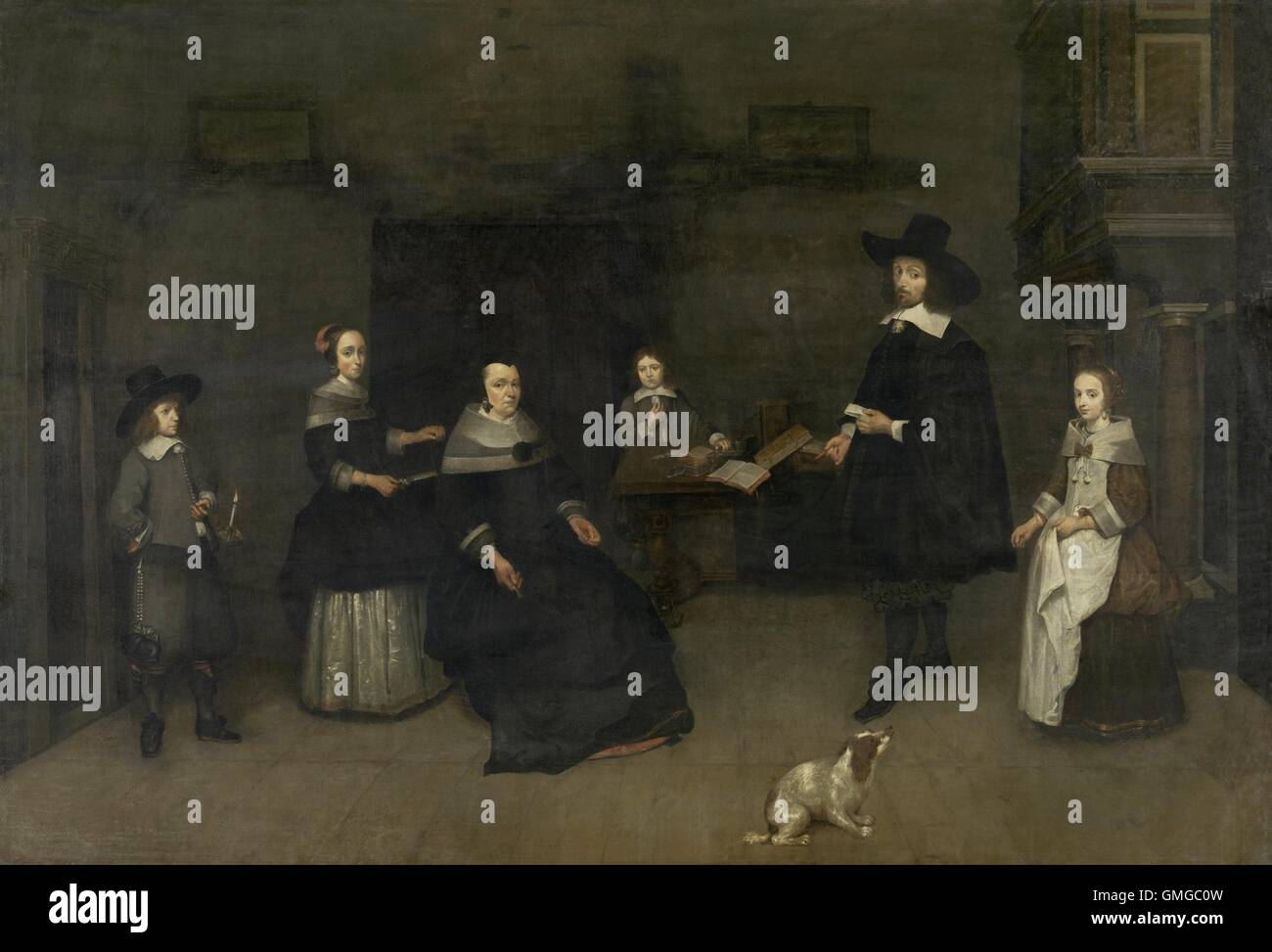 Famiglia Scena, attribuito a Caspar Netscher, 1649-84, pittura olandese, olio su pannello. Il padre e la madre di due figlie e due figli. Il padre possiede una lettera, la madre di una chiave e a sinistra, il ragazzo ha un candelabro. Un altro ragazzo sta dietro un tavolo con libri e materiali per la scrittura, la ragazza sulla destra ha una marmotta nelle sue braccia e in primo piano è un cane (BSLOC 2016 3 113) Foto Stock