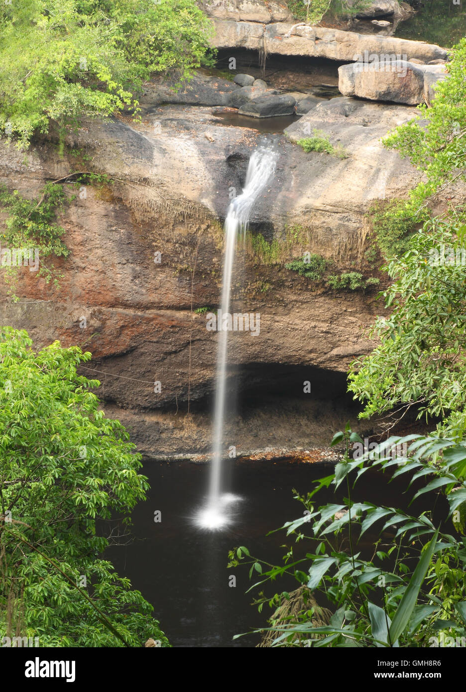 Haew suwat cascata in kao yai national park thailandia Foto Stock