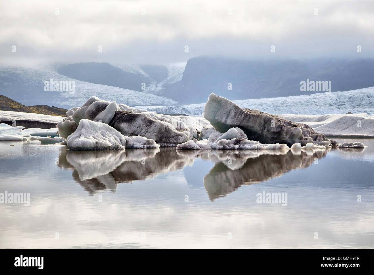 Fjallsarlon laguna glaciale, a sud dell'Islanda Foto Stock