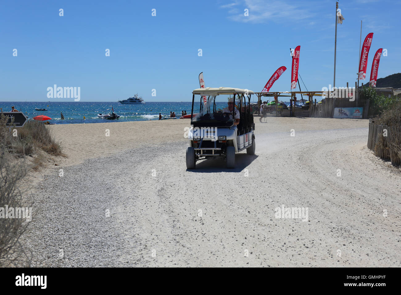 Il beach club taxi sulla spiaggia di Pampelonne, nel sud della Francia Foto Stock