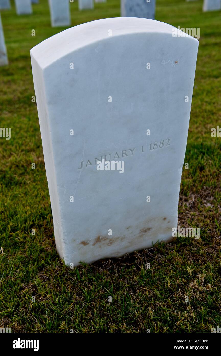 Marmo bianco stile militare Headstone o Pietra Tombale Foto Stock