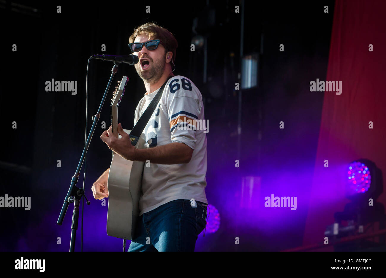 Solo uso editoriale, nessun uso commerciale senza la preventiva autorizzazione dal Festival Repubblica Justin Hayward-Young da vaccini compie durante il festival di Leeds a Bramham Park, West Yorkshire. Foto Stock