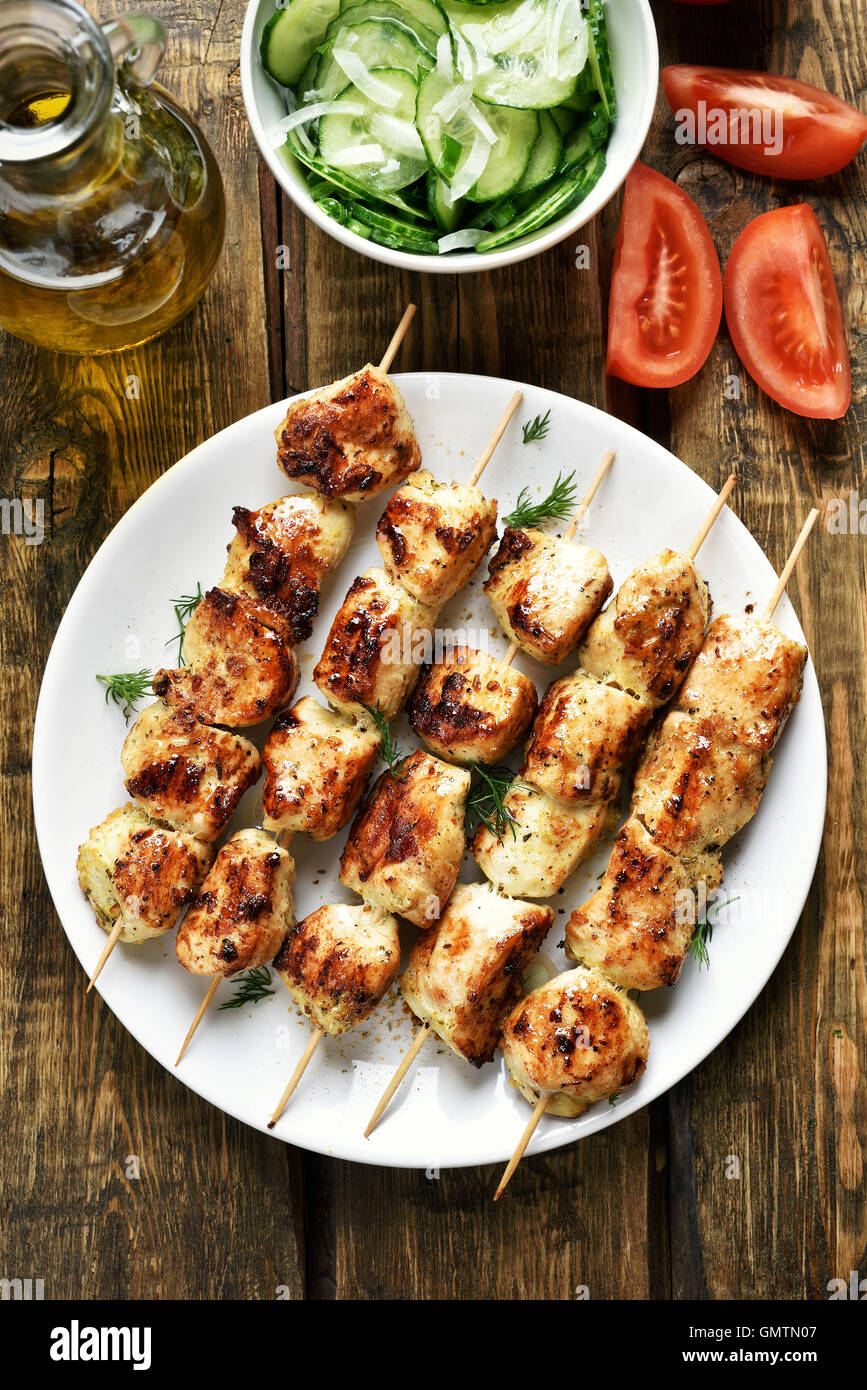 Spiedini di pollo e verdure, in stile country Foto Stock