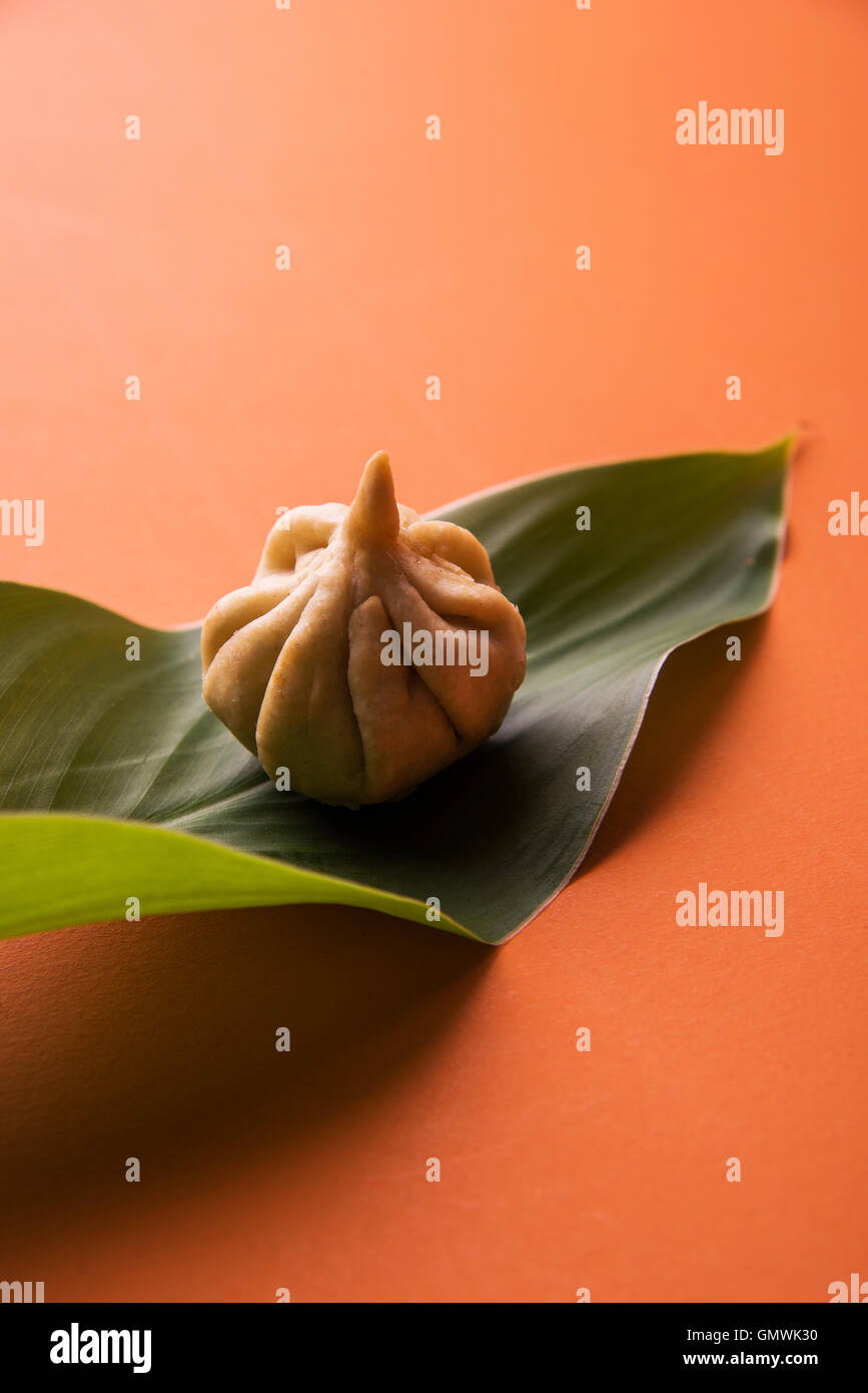 Indian sweet food modak, usualmente preparati durante ganesha chaturthi compleanno che è un inizio di 10 giorni di celebrazione Foto Stock