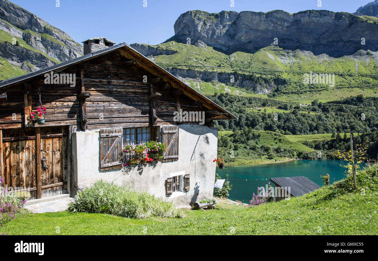 Chalet Alpina La Plagne sulle Alpi francesi Francia Foto Stock