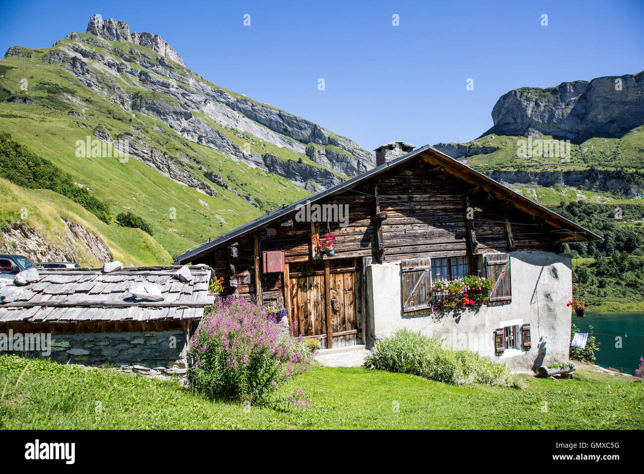 Chalet Alpina La Plagne sulle Alpi francesi Francia Foto Stock