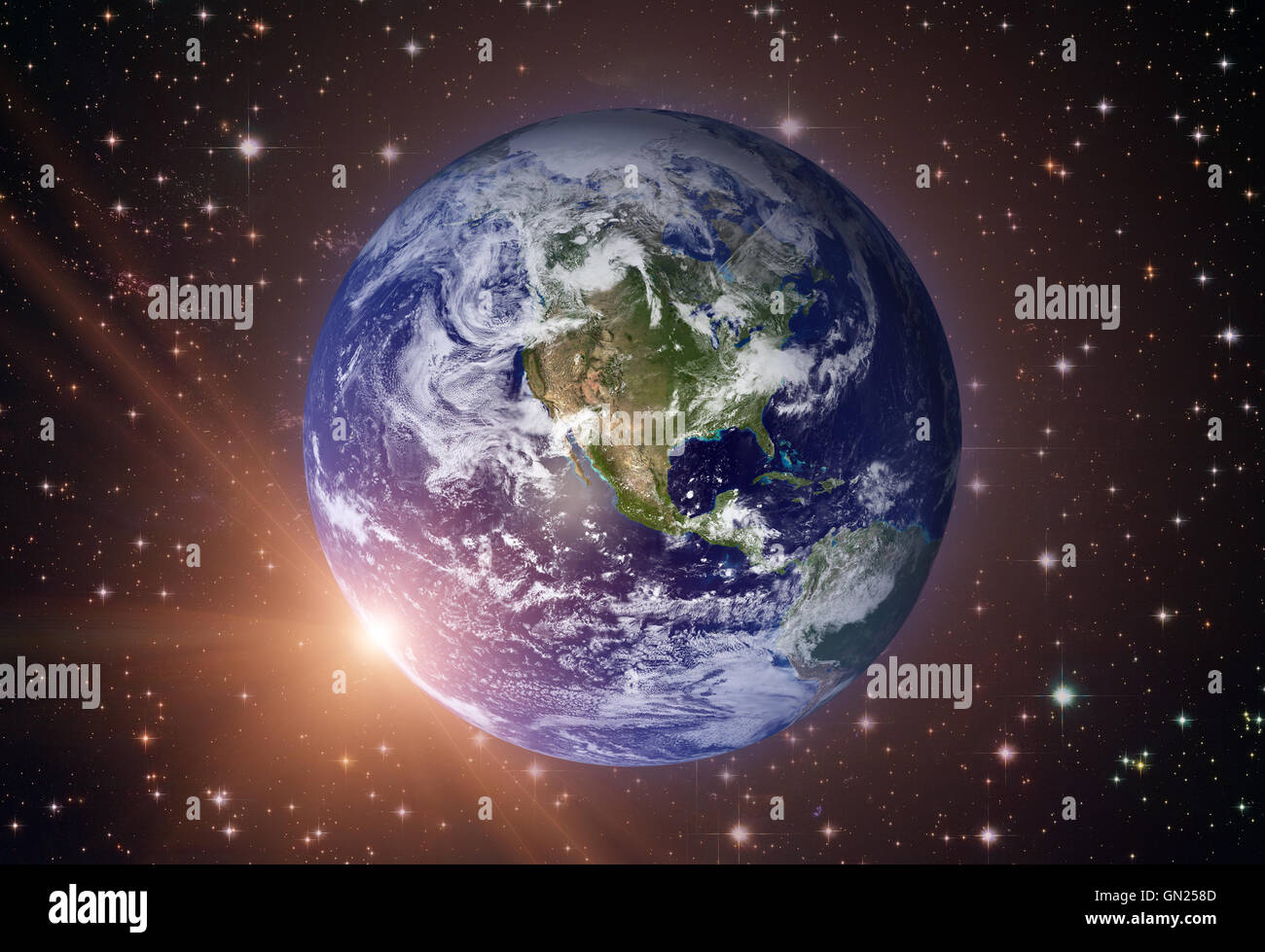 Sistema solare - il pianeta Terra. La terra è il più grande e il più denso dei pianeti interni. Ha un satellite naturale, la luna. Foto Stock