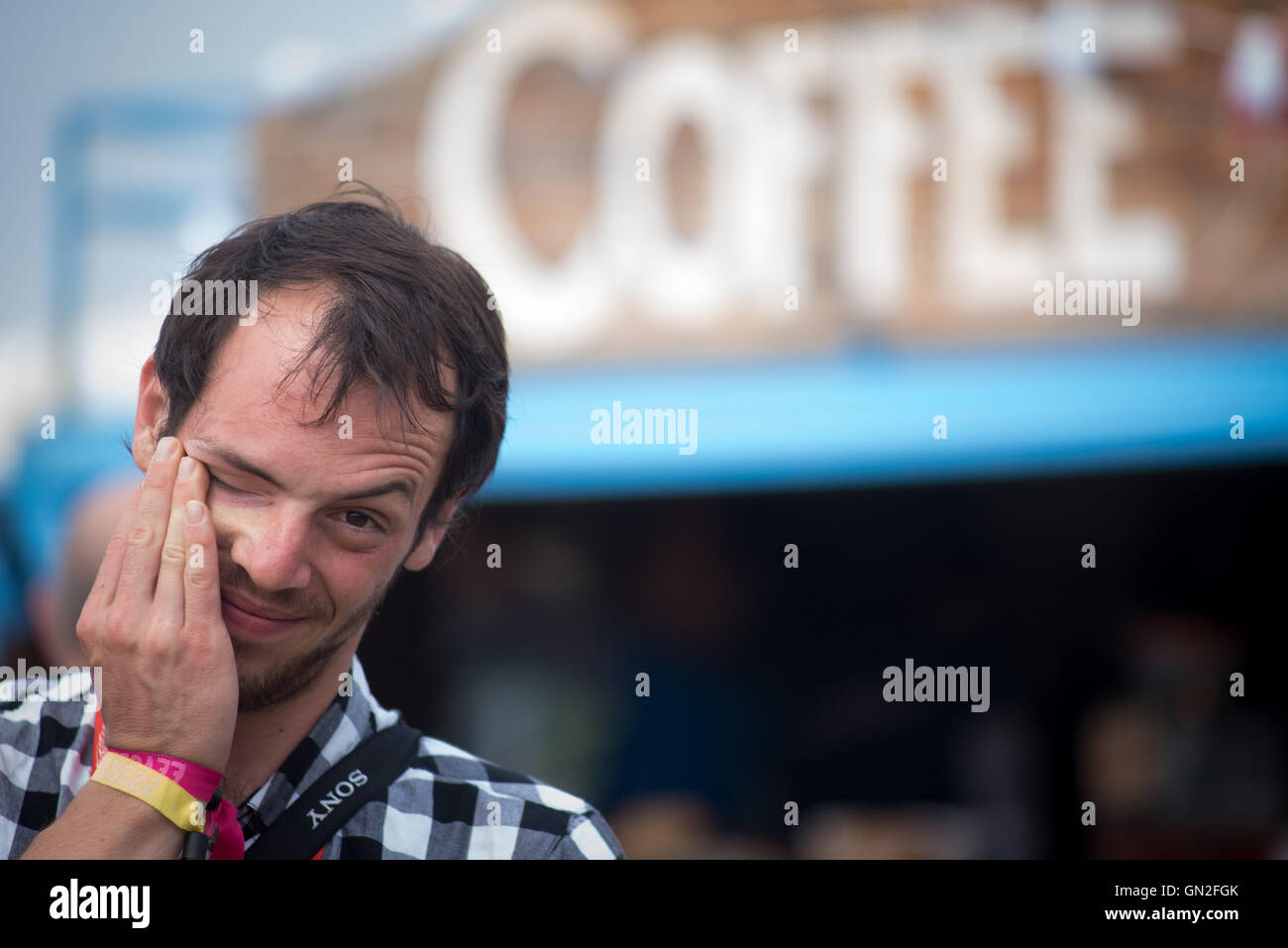 Big Feastival, Oxfordshire, Regno Unito. Sabato 27 agosto 2016. Festaioli il secondo giorno del cibo e il festival di musica ospitato da Jamie Oliver e Alex James. Andrew Walmsley/Alamy Live News Foto Stock