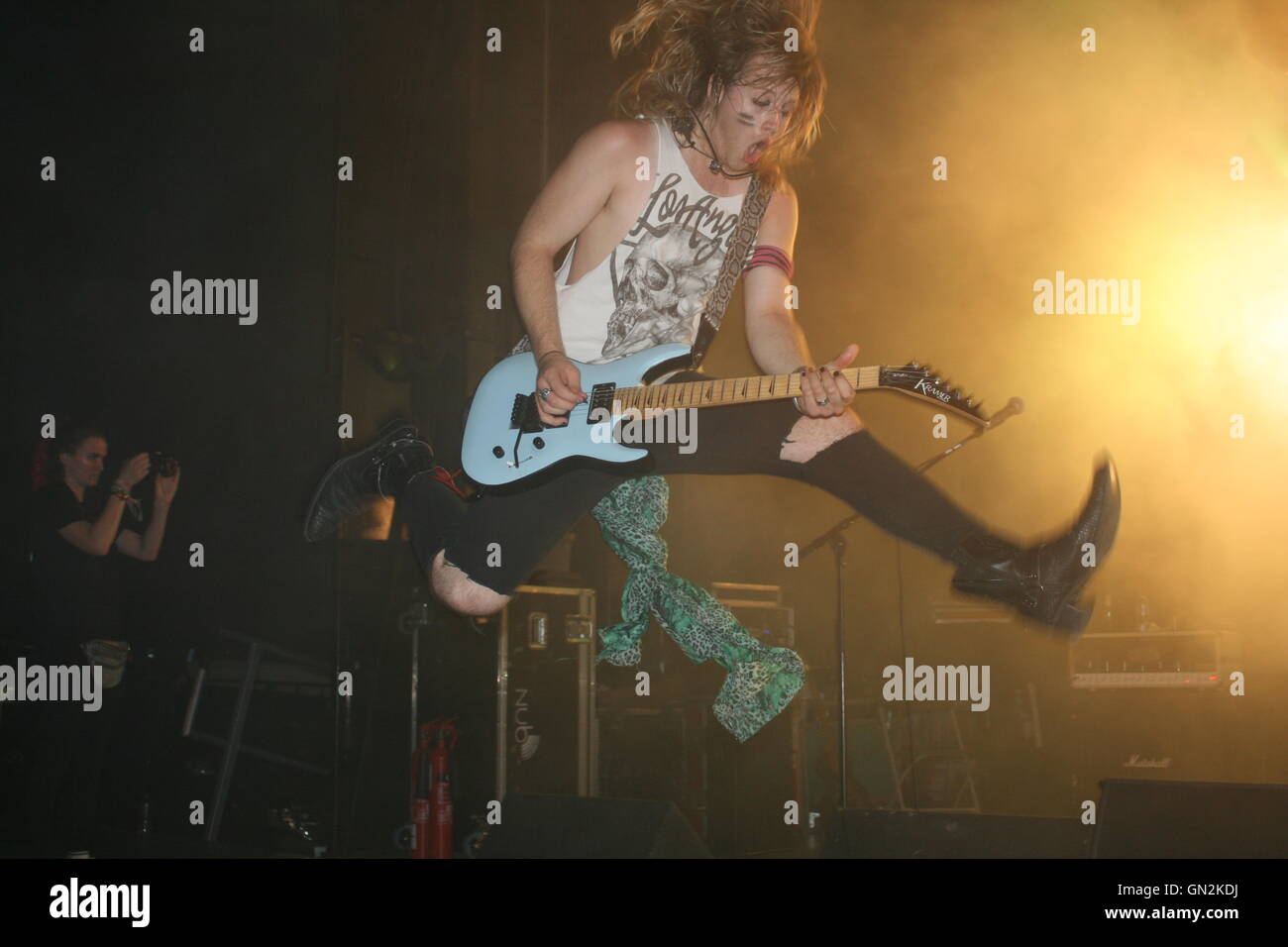 Tarrant Hinton, Regno Unito. 27 Agosto, 2016. Santi del peccato giocare un insieme energetico al grande Dorset fiera del vapore. Credito: Alastair Beaven/ Alamy Live News Foto Stock