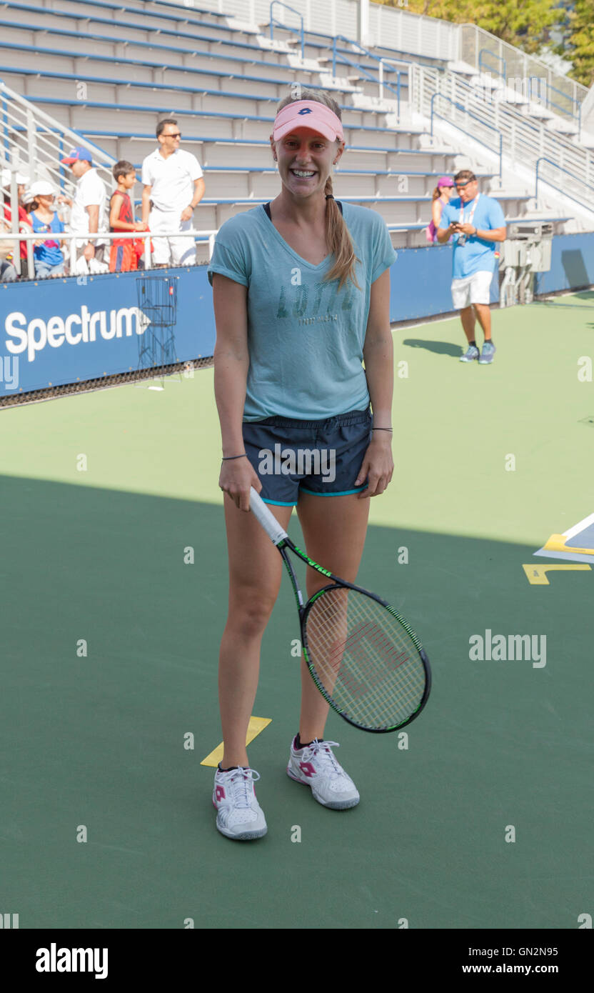 New York, Stati Uniti d'America. 27 Agosto, 2016. Noi giocatori di tennis Alison Riske assiste Arthur Ash Kids Day 2016 a US Open Tennis Championship sponsorizzato da Hess Credit: lev radin/Alamy Live News Foto Stock