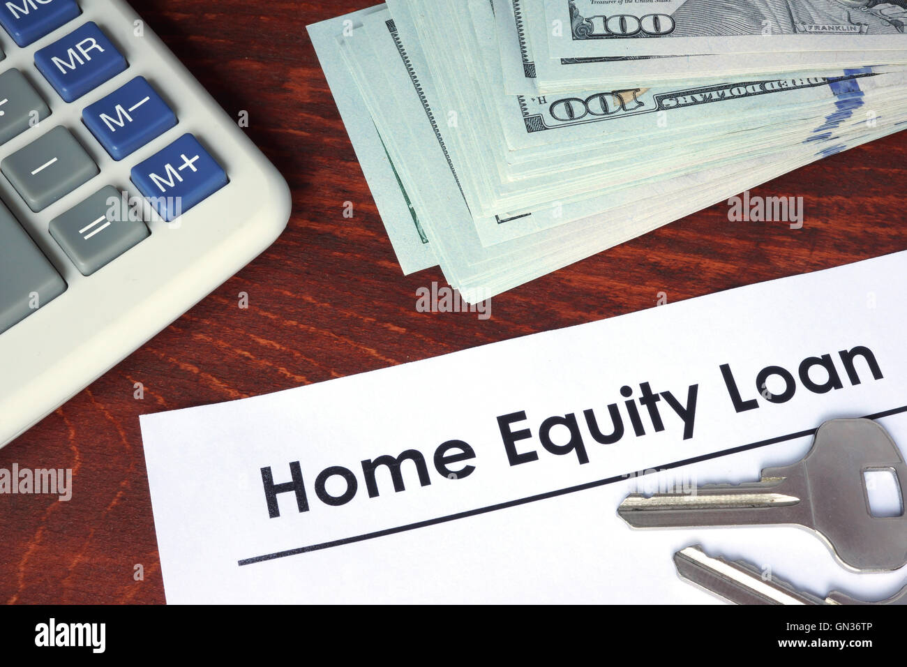Home equity loan scritto su un foglio di carta. Piano finanziario. Foto Stock