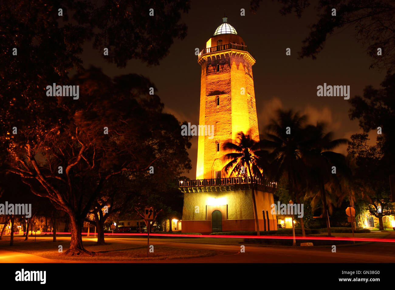 Alhambra storica torre dell'acqua nella città di Coral Gables, Florida Foto Stock