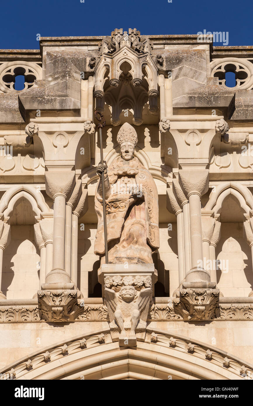 Particolare della facciata del Cuenca il Duomo, La Cattedrale è dedicata a San Giuliano, gotico inglese-normanno, XII secolo Foto Stock