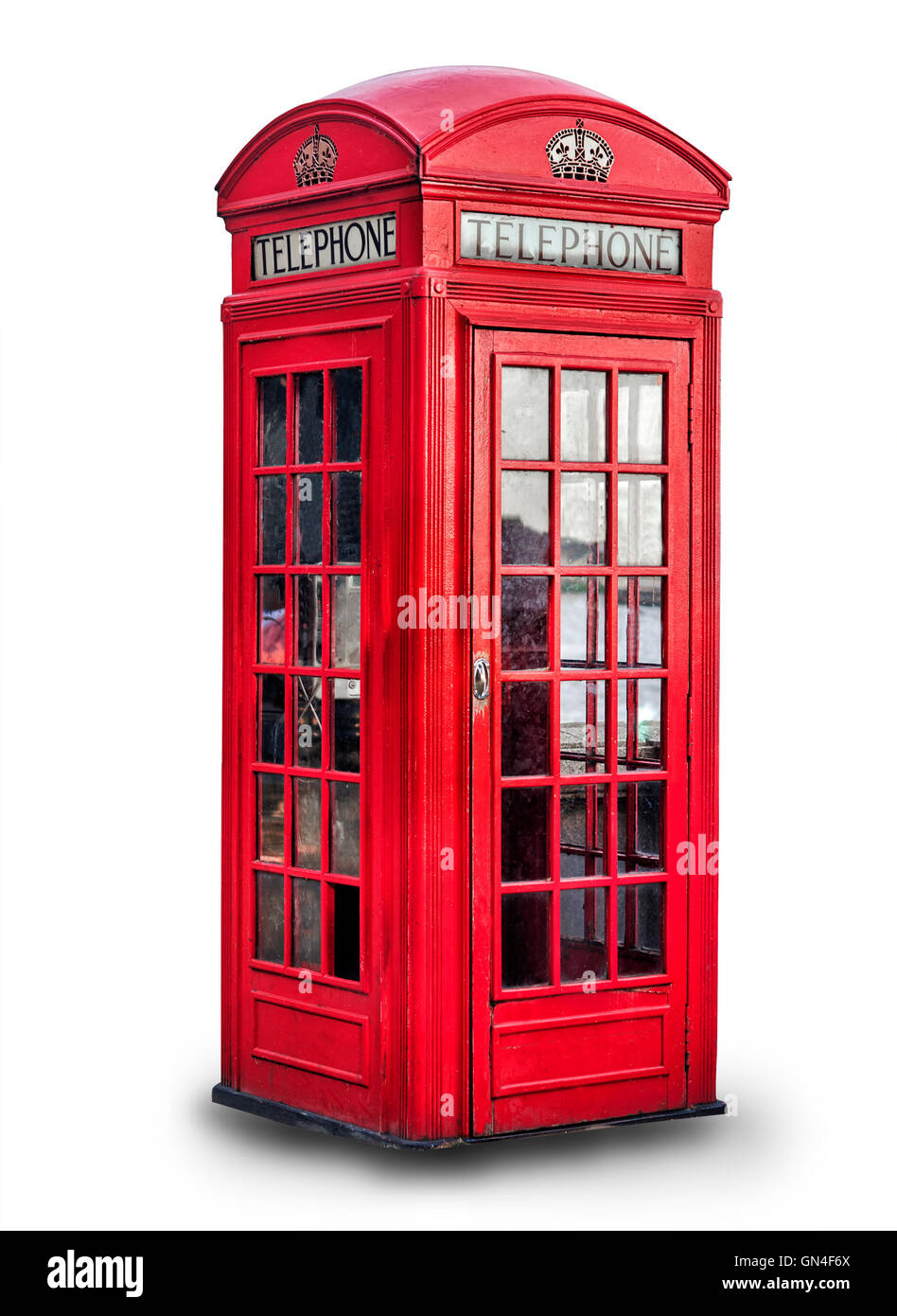 Telefono rosso box a Londra su sfondo bianco, Regno Unito Foto Stock