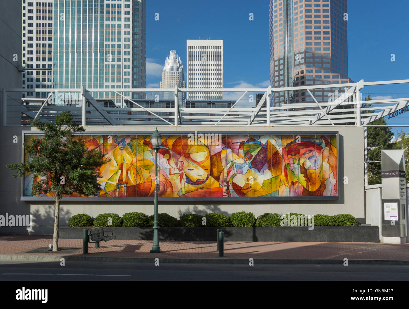 Filettatura divergenti LUCENT murale memorie (©D WILSON 2009) Harvey del diagramma di GANTT CENTRO (©FREELON GROUP 2009) Charlotte nella Carolina del nord Stati uniti d'America Foto Stock