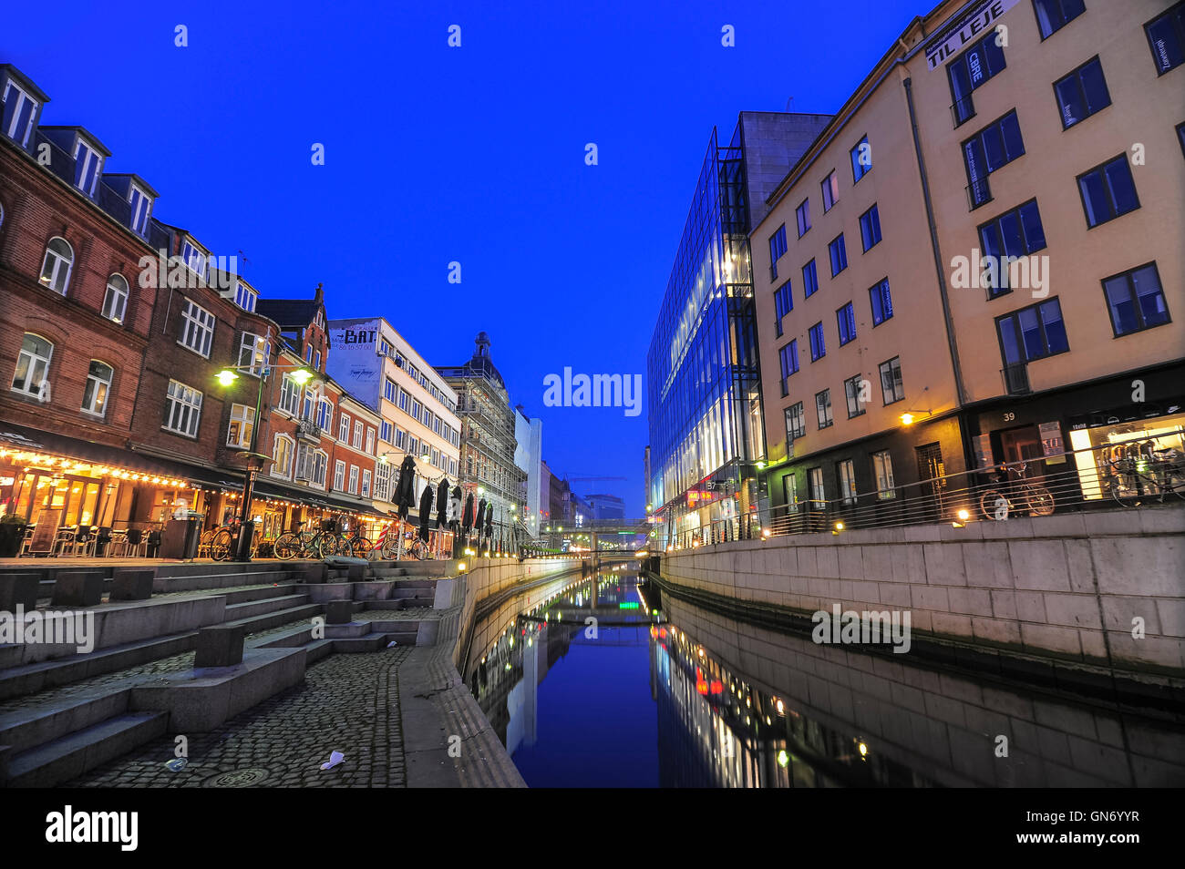 Vista notturna di Aarhus, Danimarca Foto Stock